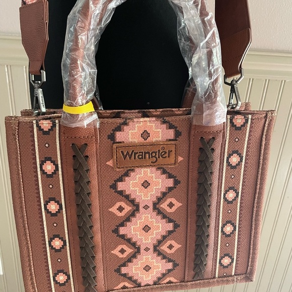 Wrangler Aztec Print Tote Bag - Brown & pink - Picture 2 of 14